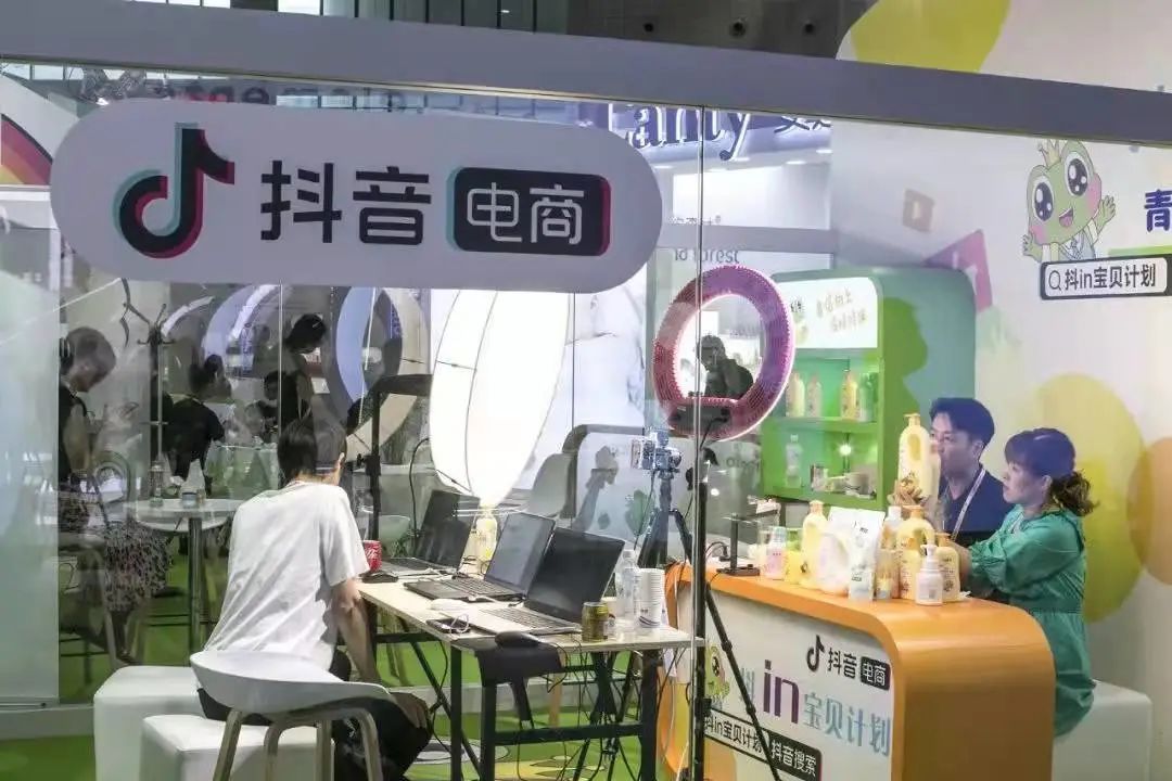 俞敏洪難成羅永浩